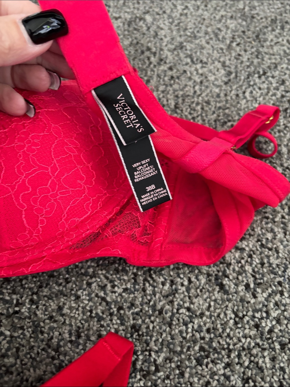 Victoria's Secret Red & Black Lace Push-Up Bra Trio - Picture 4 of 14